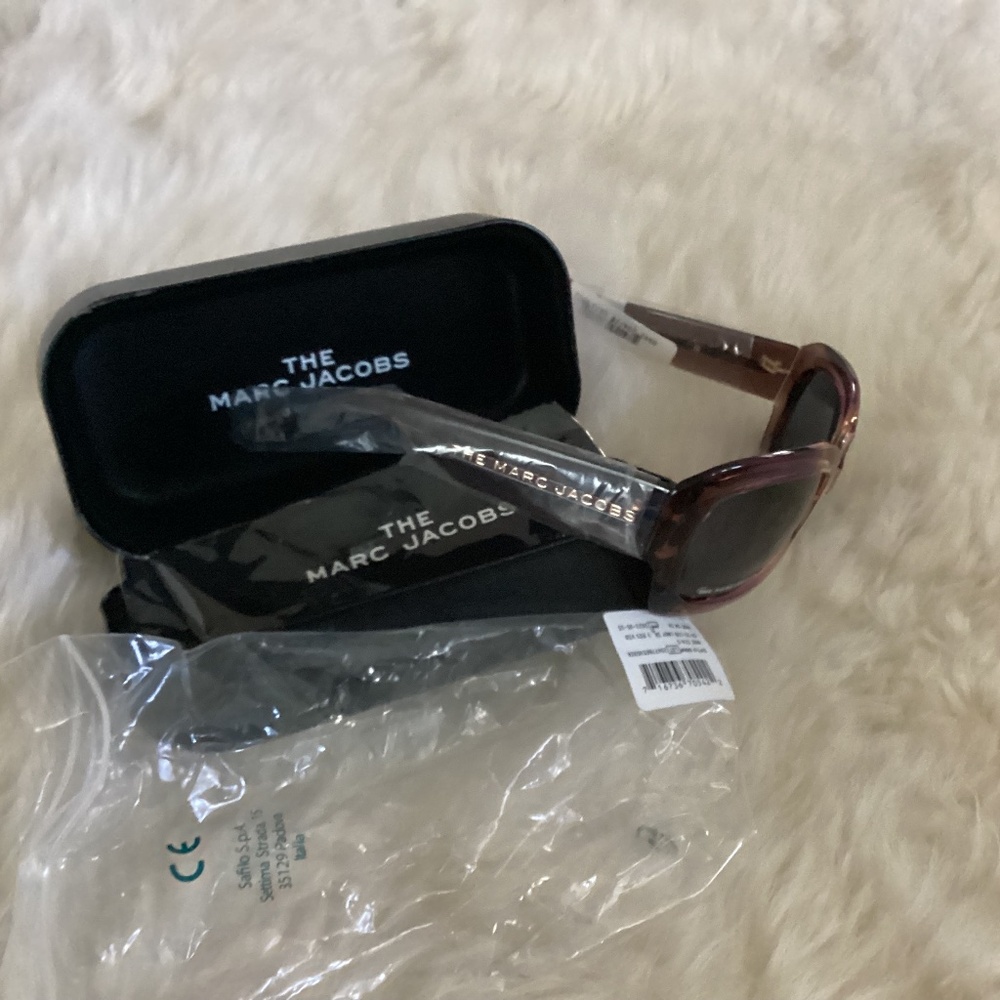 NWT ladies Marc Jacobs Sunglases
